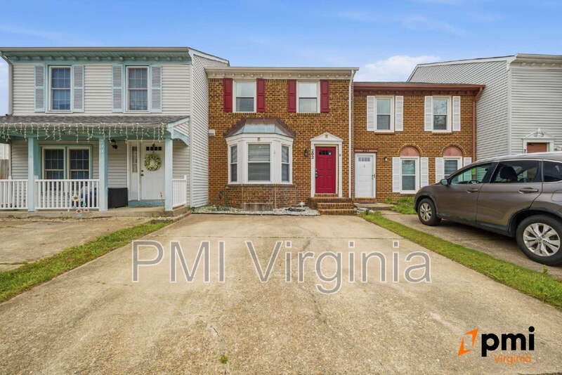 Virginia Beach Townhome: 202 Stonehall Ct