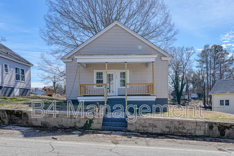 Woodruff House: 555 W Peachtree Street