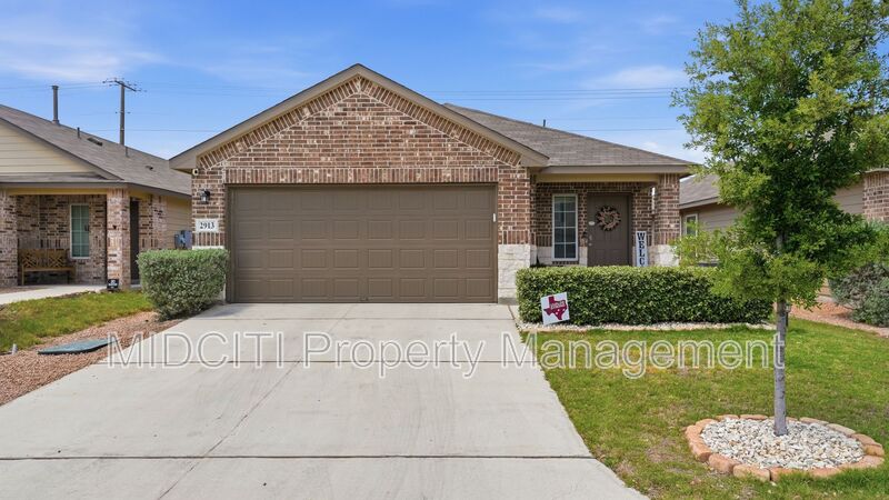 New Braunfels House: 2913 Brogan Creek