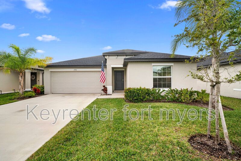 North Fort Myers House: 17741 Paradiso Way