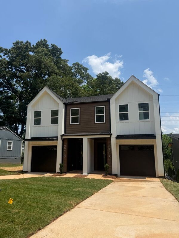 Charlotte Condo: 2710 Coronet Way
