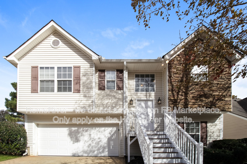 Hiram House: 90 Greystone Cir