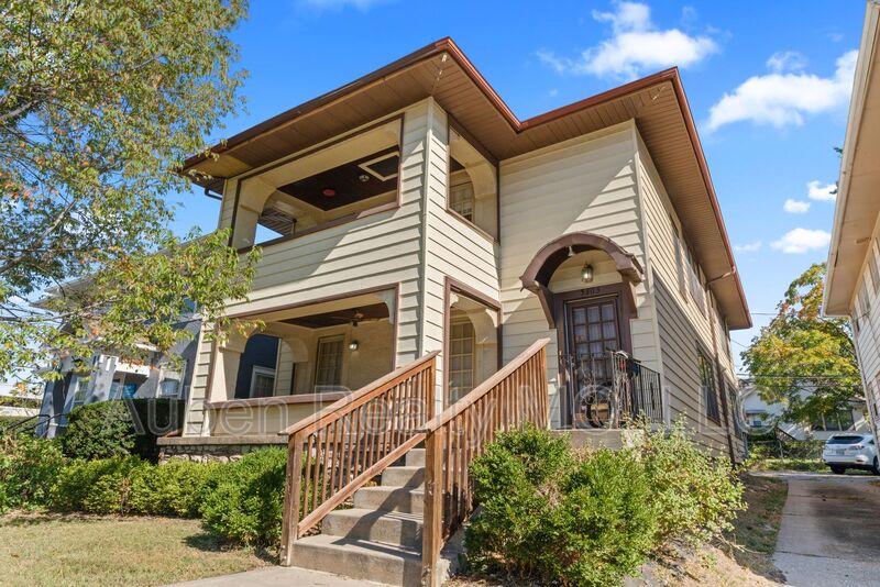 Kansas City Condo: 5303 Charlotte St.