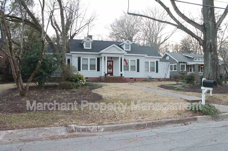 Anderson House: 421 Watson Avenue