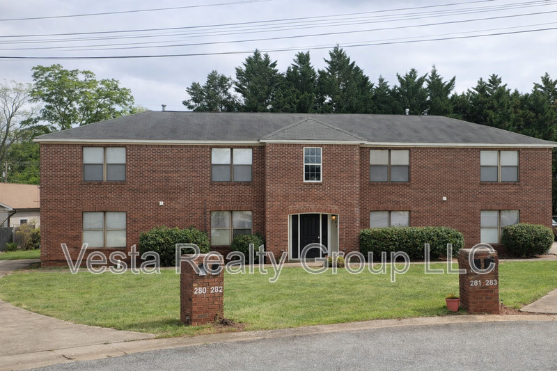 McDonough House: 263 Toby Springs Lane