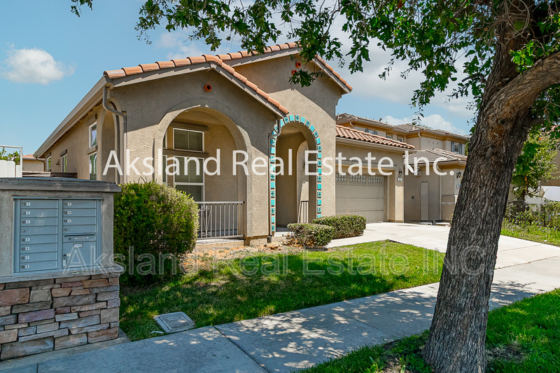 Lathrop House: 611 Brookhurst Blvd.