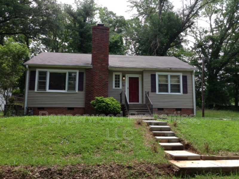 Spartanburg House: 111 Timothy St