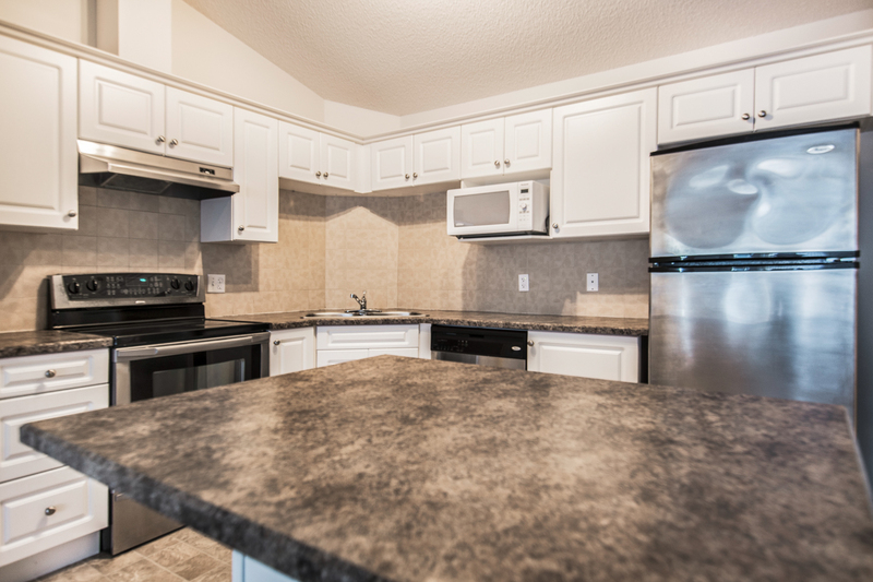 Edmonton House: 6404 - 7331 South Terwillegar Dr NW