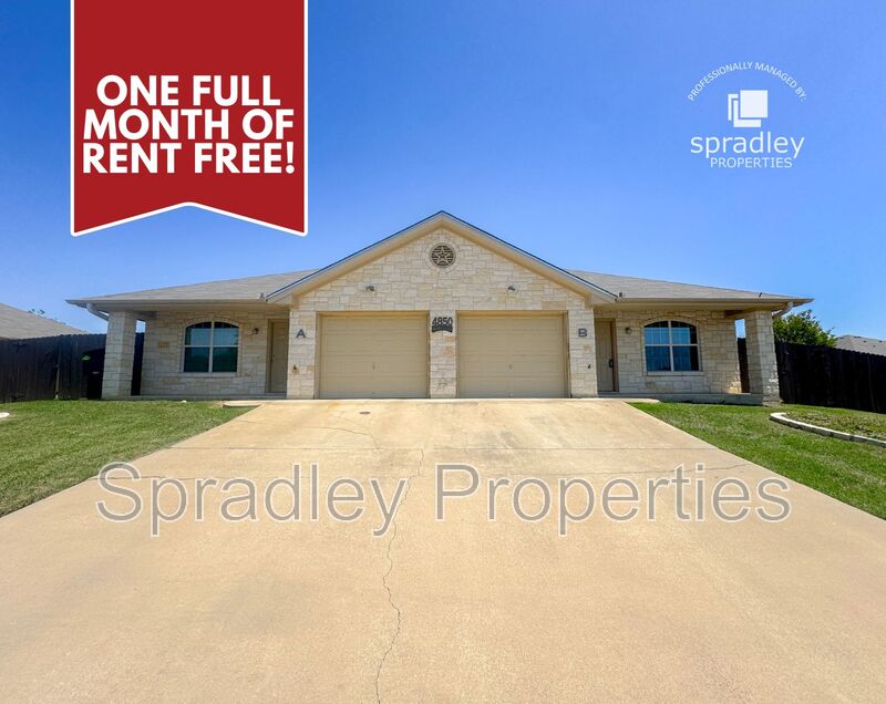 Temple Townhome: 4850A 205 Lp