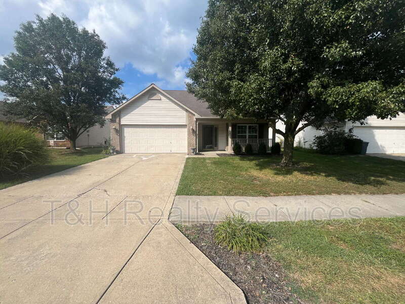 Indianapolis House: 10896 Riverwood Boulevard