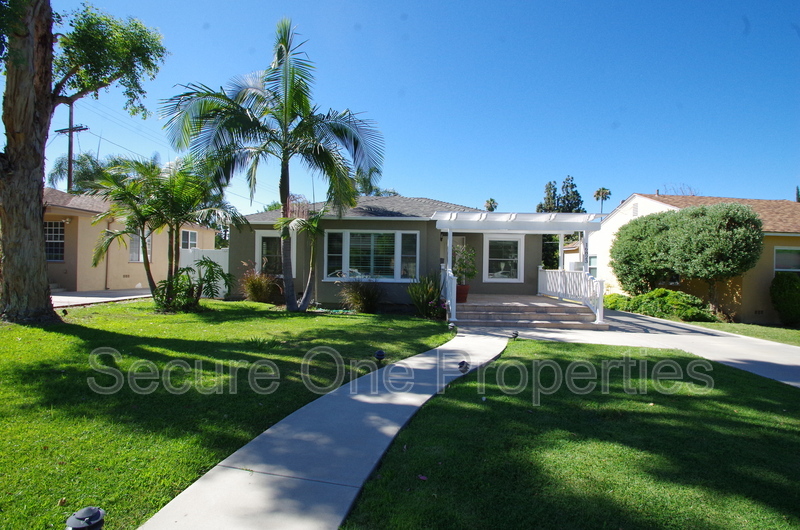 Encino House: 16823 Otsego Street