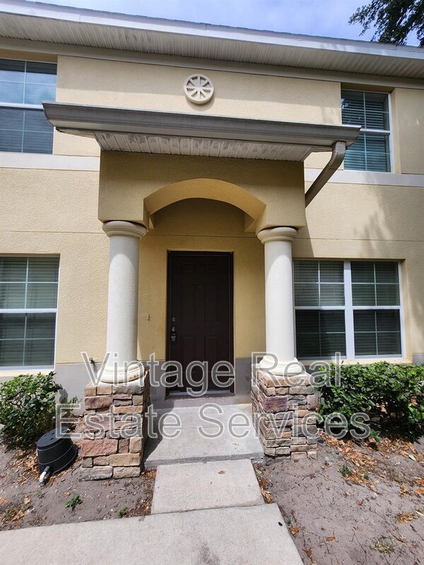 Riverview Townhome: 10932 Keys Gate