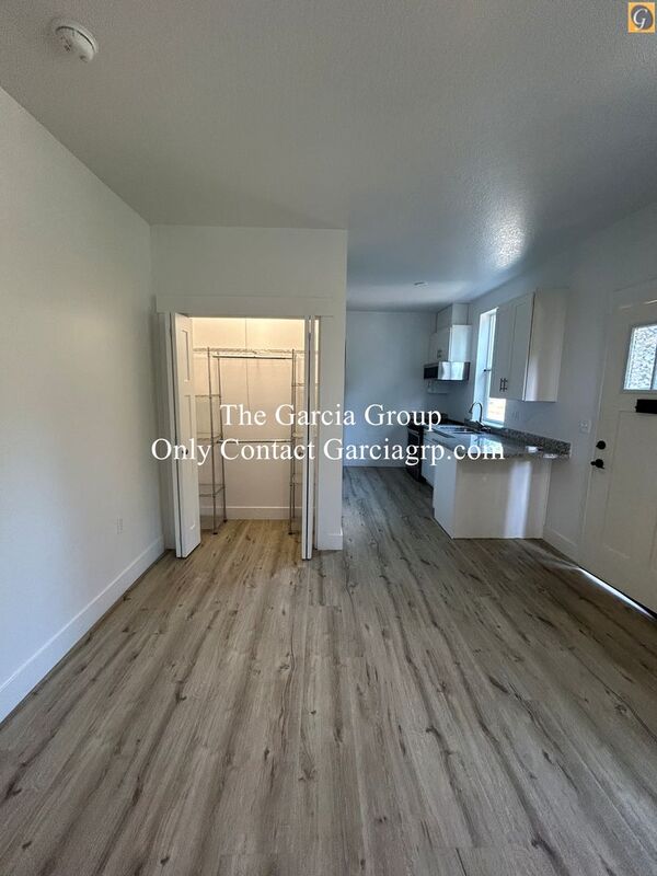 Portland Condo: 8780 SE Flavel St.