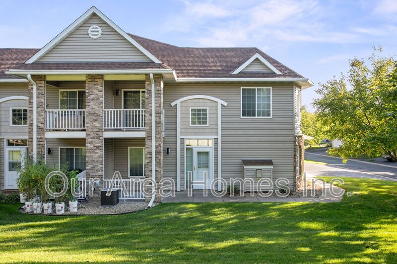 Brooklyn Park House: 5646 100th Lane N