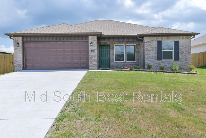 Jacksonville House: 813 Pine Tree Rd