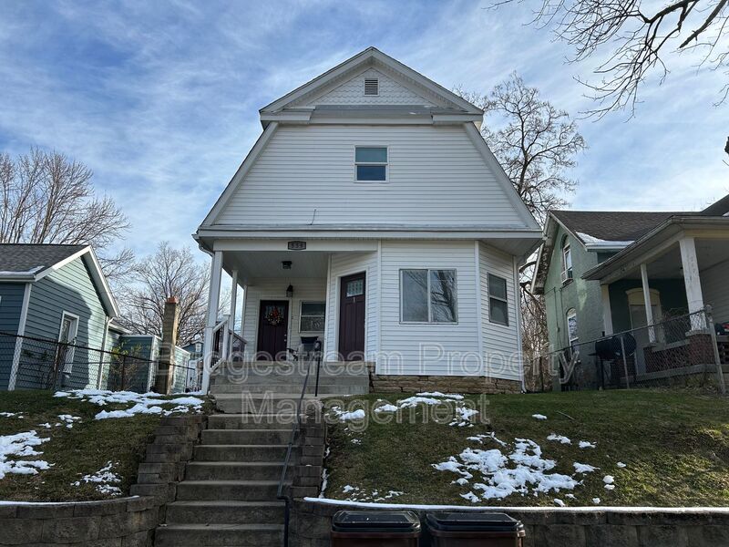 Xenia House: 539 S. Monroe St