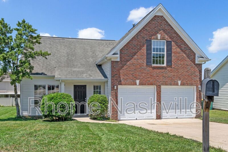 Spring Hill House: 1018 Mallory Lane