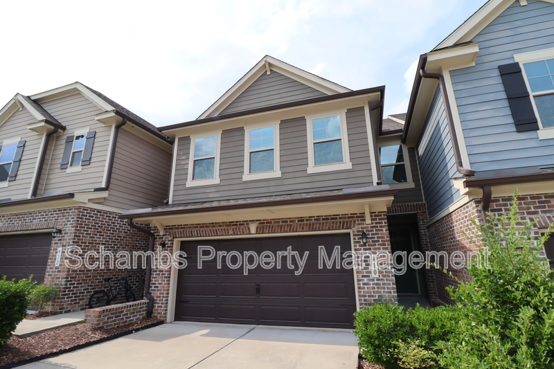 Cary House: 410 Boscawen Ln