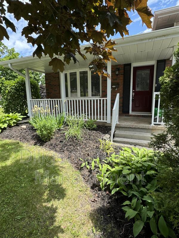 Peterborough House: 1326 Hopewell Ave