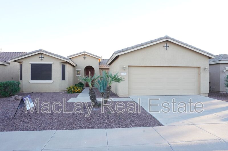 Maricopa House: 42593 W Abbey Rd