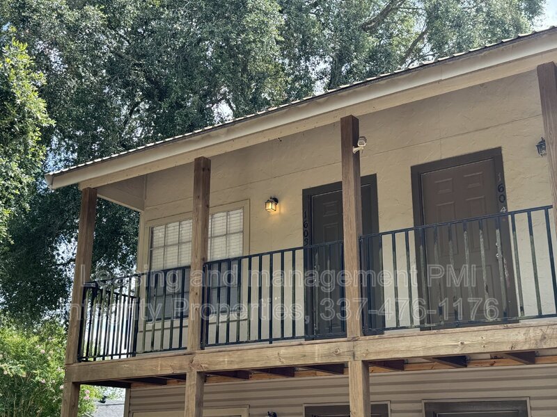 Lafayette Townhome: 300 Lozes Avenue