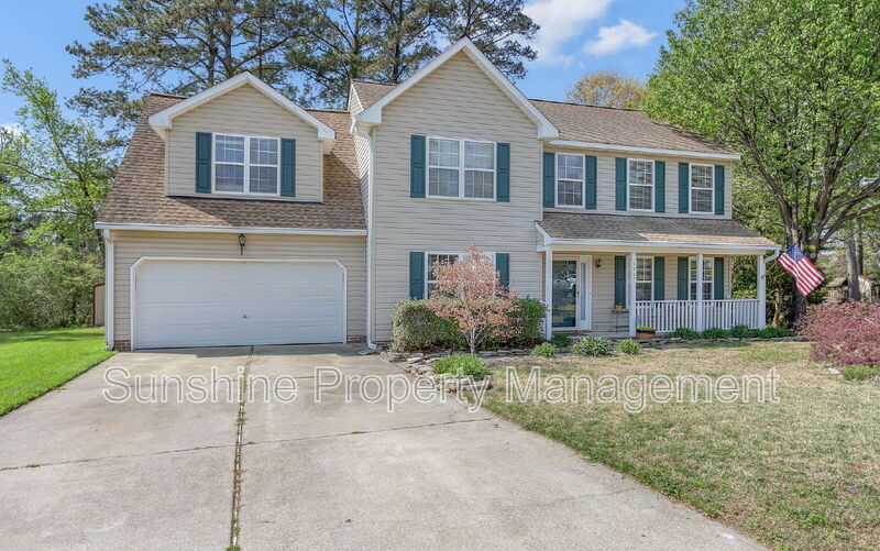 Portsmouth House: 5987 Eagle Point