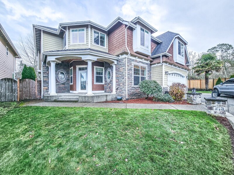Renton House: 912 Lincoln Ave SE
