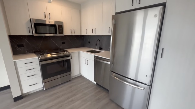 Chicago Condo: 1946 W Ogden Ave