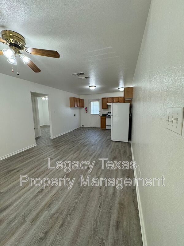 Cleburne Condo: 701 Miracle Ln