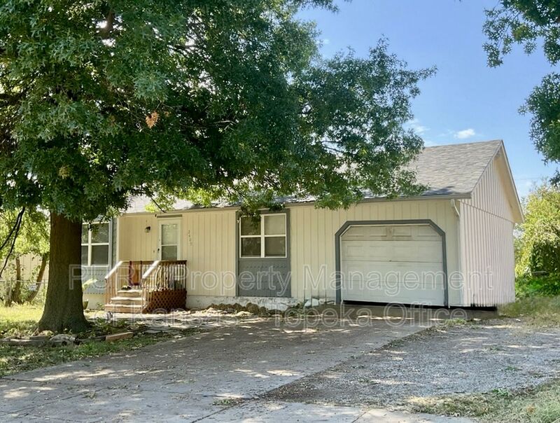 Topeka House: 2409 SE Adams St.