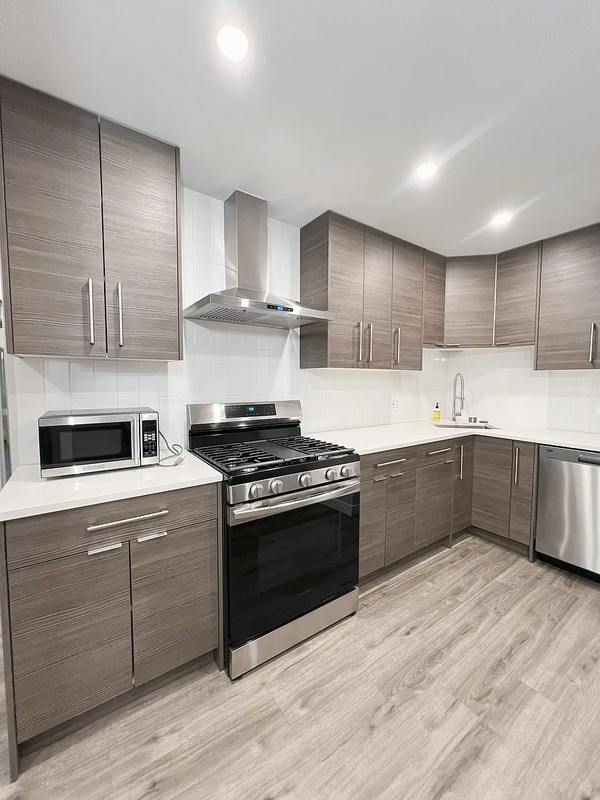 Vernon Hills Condo: 6 Parkside Ct