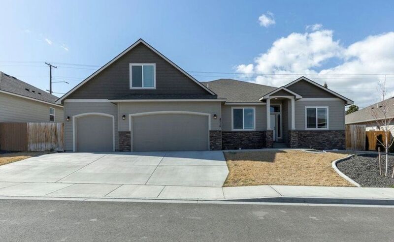 Kennewick House: 4316 S Dennis Ct