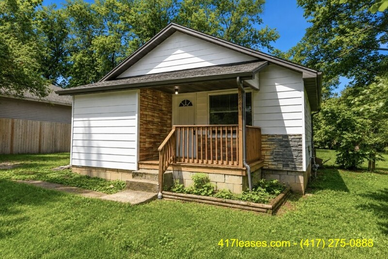 Springfield House: 2944 W Page St