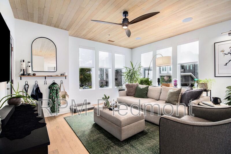 Atlanta Condo: 395 Pratt Dr SE