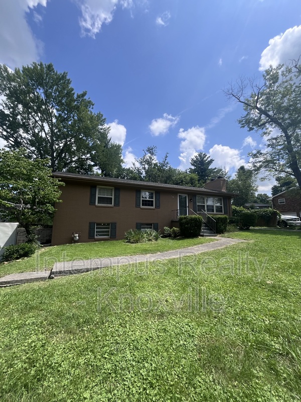 Knoxville House: 7931 W Cliff Dr