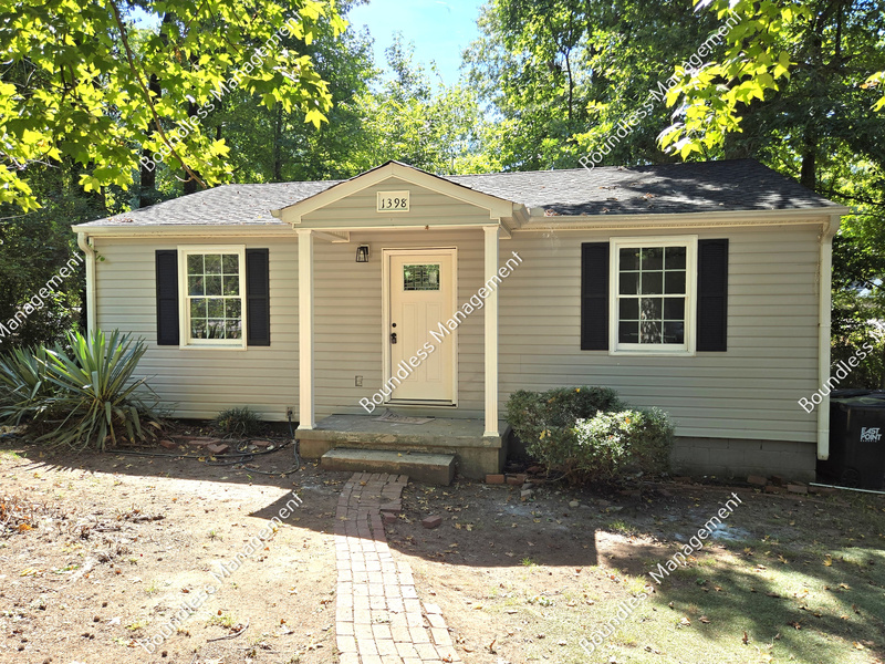 2 Bedroom House – 1398 Mcclelland Ave, East Point, GA