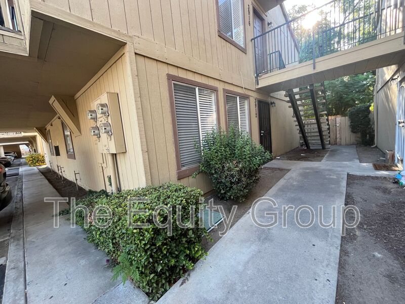 Visalia House: 3912 W. Meadow Ave