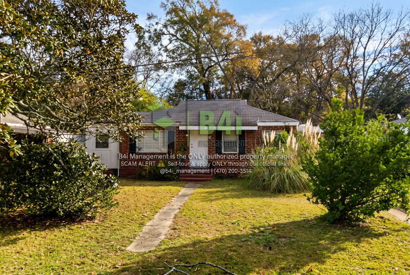 Columbus House: 904 Harbison Drive