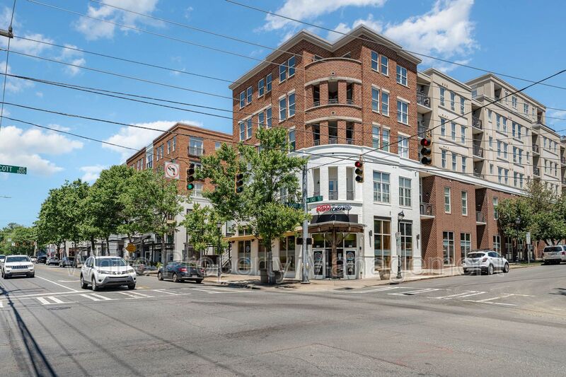 Charlotte Condo: 1315 East Blvd