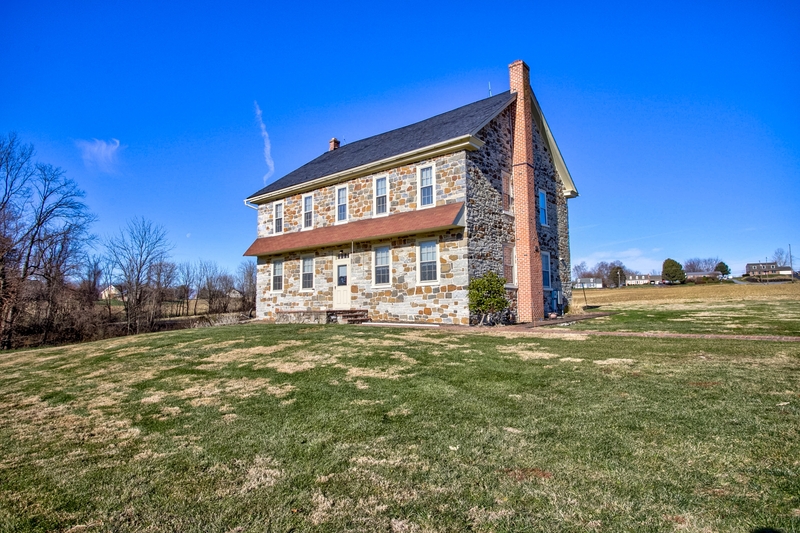 Lancaster House: 796 Long Lane