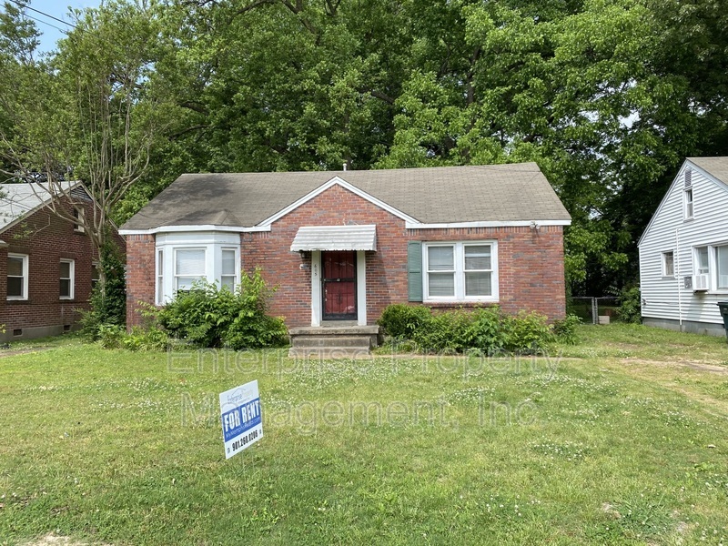 Memphis House: 605 Houston St.