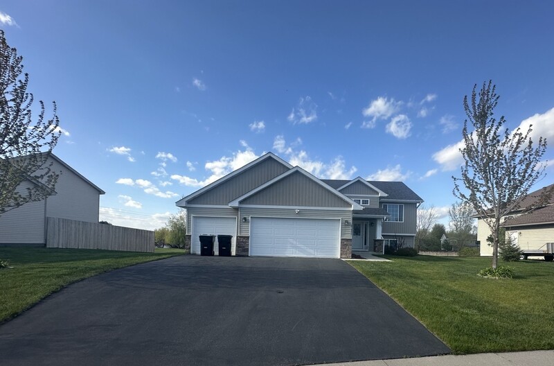 Big Lake House: 21476 Lena Trail