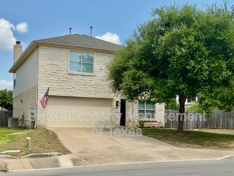 Georgetown House: 1405 Summercrest Blvd