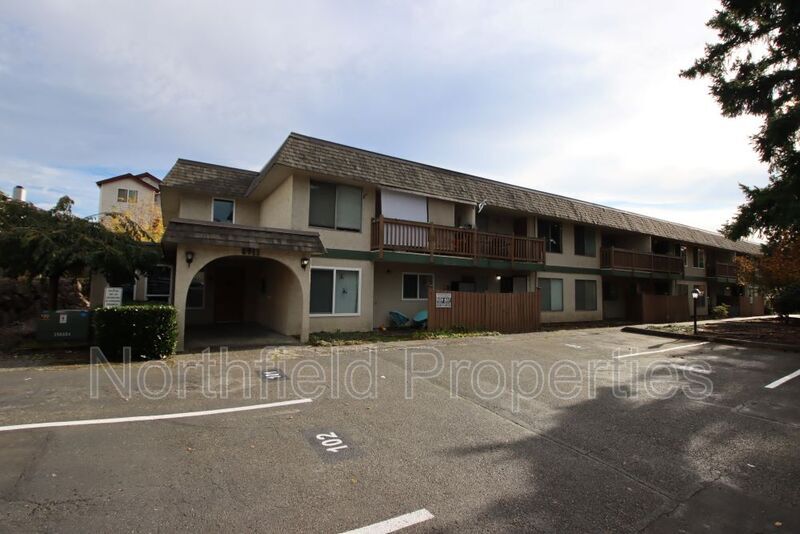 Everett Condo: 8911 Holly Drive