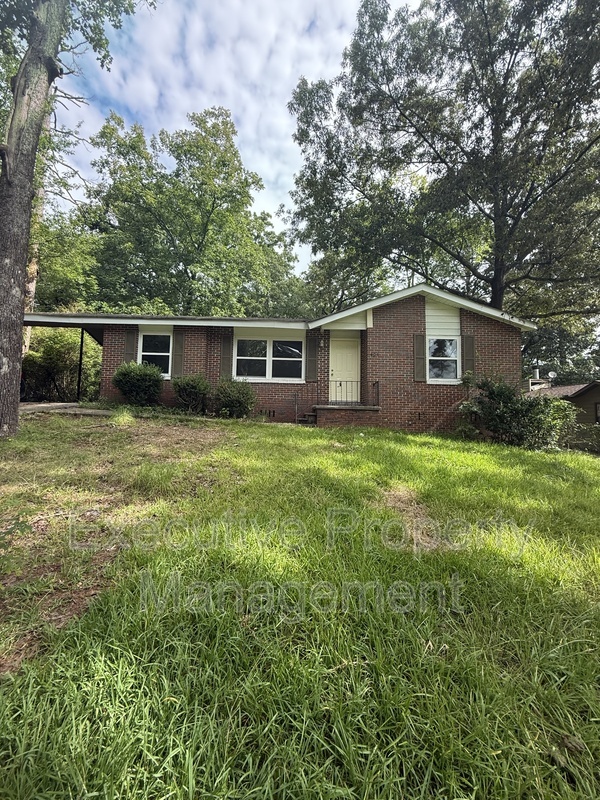 Centerpoint House: 424 13th Court NW
