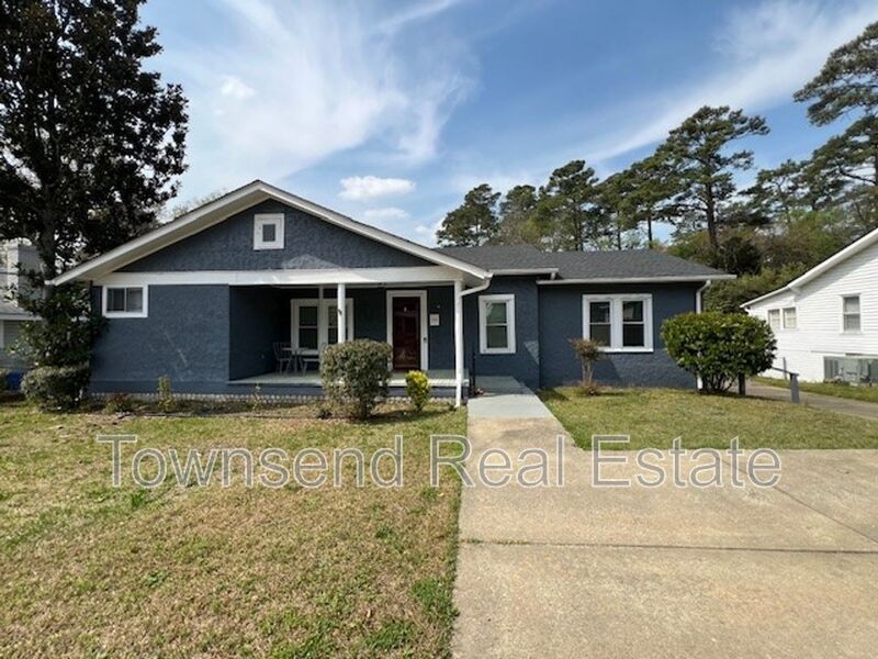 Fayetteville House: 134 John St.