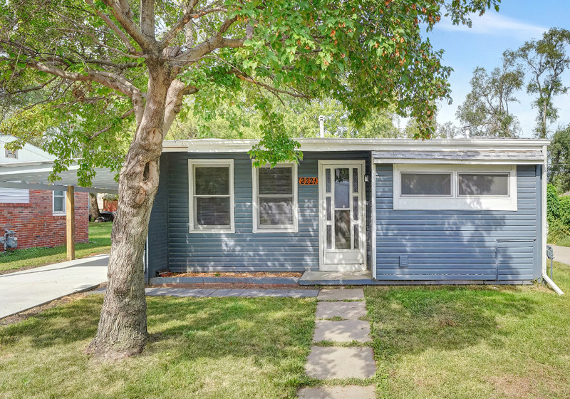 Lincoln House: 2221 N 32nd St