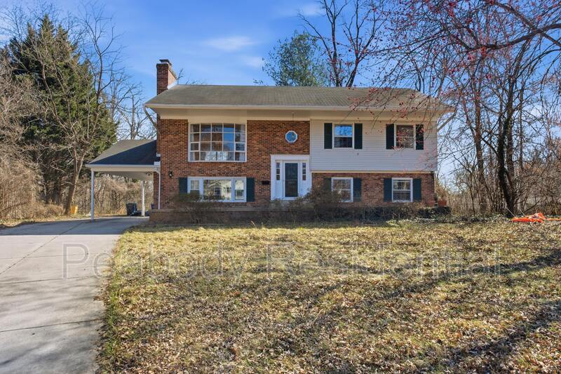 Falls Church House: 3343 Slade Run Dr