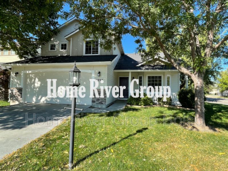 Boise House: 6397 S Warwickshire Ave