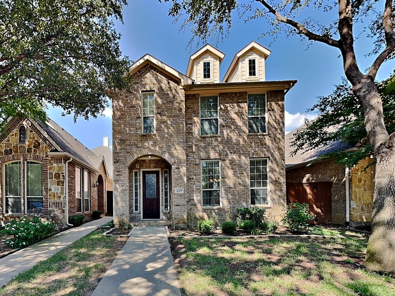 Lewisville House: 229 Carrington Ln